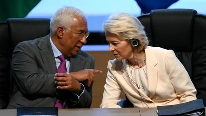 Le président du Conseil européen, Antonio Costa, et la présidente de la Commission européenne, Ursula von der Leyen, à Asuncion, au Paraguay, samedi 17 janvier 2026.