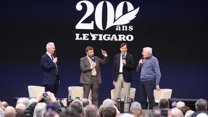 François Lecointre et Luis Fernandez en présence d’Alexandre Devecchio et Martin Couturié au Grand Palais le vendredi 16 janvier 2026.