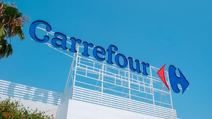 Carrefour se revendique comme le «premier» du secteur à déployer cet éco-score facultatif.