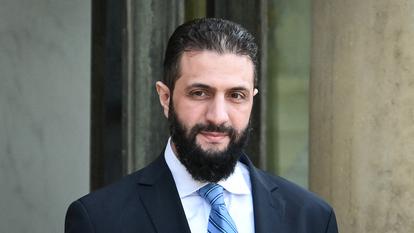 Ahmed Al-Charaa, des autorités de transition syriennes, au palais de l’Élysée à Paris, le 7 mai 2025.