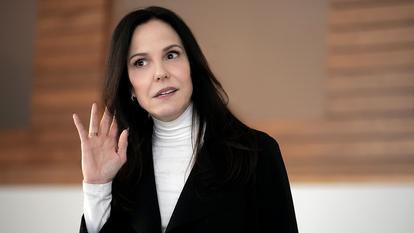 Mary-Louise Parker dans Elsbeth