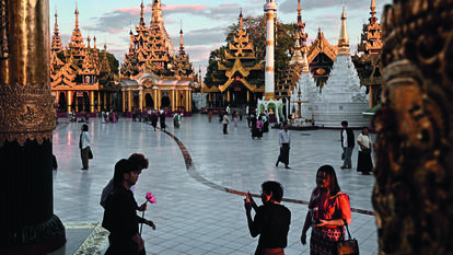 La pagode Shwedagon à Rangoun, le 29 décembre 2025.