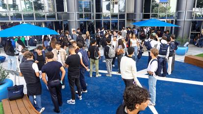 Les étudiants en bachelor de l’ESCP passent les trois ans dans trois pays (ici à Paris).