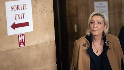 Marine Le Pen lors de son arrivée au Palais de justice de Paris, mercredi.