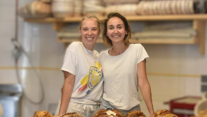Tiphaine Maurice et Mathilde Andrieu, fondatrices de la boulangerie solaire Facettes, à Nantes.