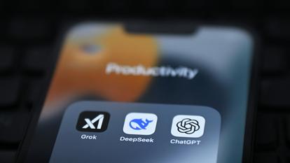 «L’anthropomorphisation de ces IA comme par l’usage de vocabulaires dédiés nous donne l’impression de parler à un autre être humain»