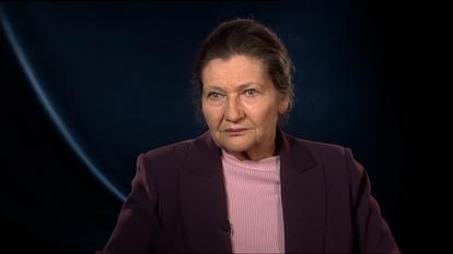 Simone Veil (1927-2017), rescapée d’Auschwitz, témoigne dans la série documentaire réalisée par Catherine Bernstein.
