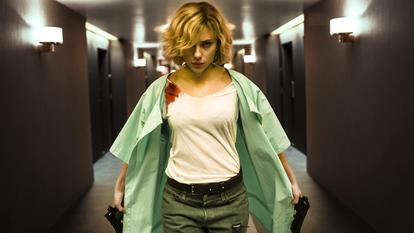 Scarlett Johansonn dans le film Lucy sur TF1