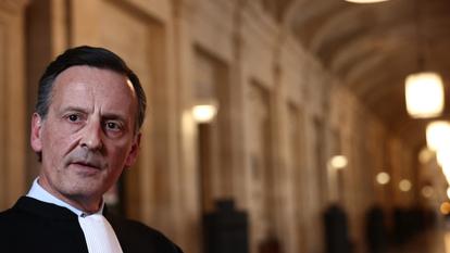 Au cours de sa carrière, le pénaliste a notamment défendu Maurice Papon, le terroriste Carlos, et Mehdi Nemmouche, l’auteur de l’attentat du musée juif de Bruxelles.