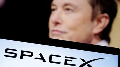 En fusionnant SpaceX et xAI, Elon Musk veut ouvrir un nouveau chapitre de son aventure spatiale avec l’ambition de « créer un soleil conscient capable de comprendre l’Univers et d’étendre la lumière de la conscience jusqu’aux étoiles ».