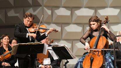 Renaud Capuçon et Julia Hagen interprètent Brahms au Festival du Rheingau.