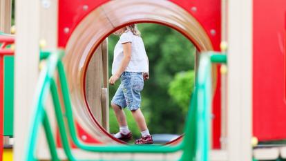 Selon un sondage Harris Interactive, 70 % des enfants passeraient moins de temps en ligne s’il y avait plus d’amis avec qui jouer dans leur quartier.