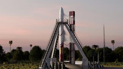 Vue d’artiste du lanceur Zéphyr de la start-up française Latitude sur son futur pas de tir sur le centre spatial guyanais.