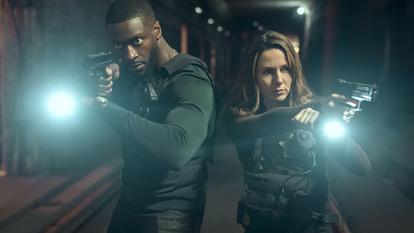 Aldis Hodge campe Alex Cross, Alona Tal son homologue du FBI et meilleure rivale Kayla Craig.