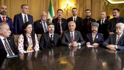 Le vendredi 27 février, la veille des bombardements américano-israéliens, le prince Reza Pahlavi réunissait les représentants des différentes ethnies iraniennes.