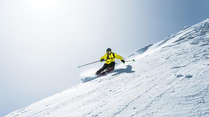 De plus en plus de stations proposent des itinéraires «non damés» et hors piste incorporés aux domaines skiables.