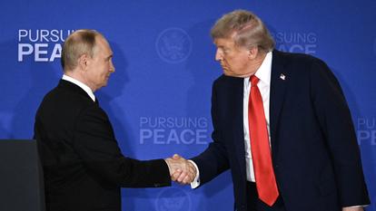 Vladimir Poutine et Donald Trump, en août dernier.