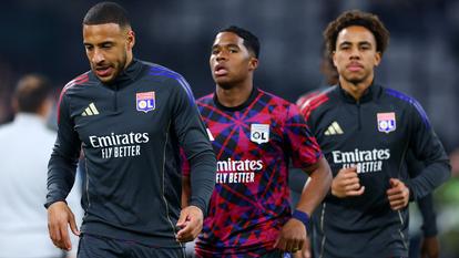 Corentin Tolisso devant Endrick (au centre)
