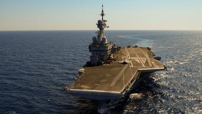 Le porte-avions Charles de Gaulle.