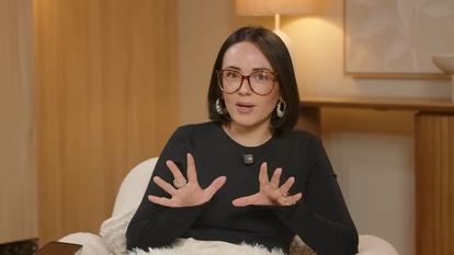 Agathe Auproux sur sa chaîne YouTube