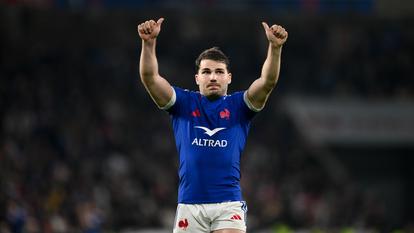 Antoine Dupont après la victoire contre l’Italie à Lille.