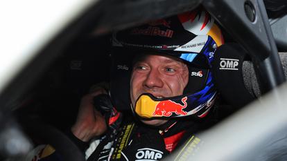 Sébastien Ogier abandonne.