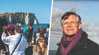 À gauche, le front de mer d’Étretat, Seine-Maritime, Normandie. À droite, Philippe Laferrière, nouveau maire d’Étretat.