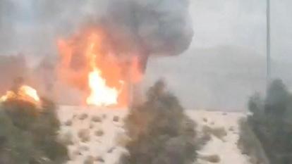 De la fumée et des flammes s’élèvent du champ gazier de South Pars à la suite d’une frappe israélienne.