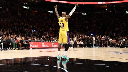 LeBron James bat un nouveau record.
