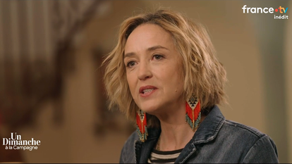 Hélène de Fougerolles dans «Un dimanche à la campagne»