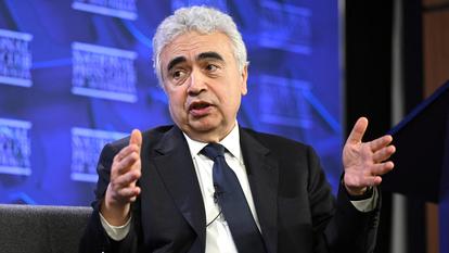 Fatih Birol, directeur exécutif de l’Agence internationale de l’énergie, s’exprime au National Press Club à Canberra, en Australie, le 23 mars 2026.