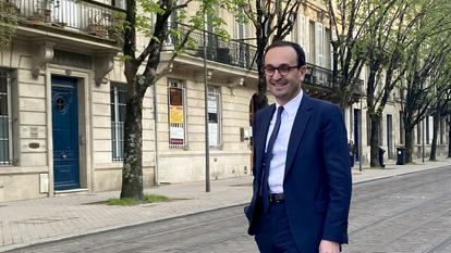 Le député macroniste Thomas Cazenave a été élu maire de Bordeaux, dimanche soir, avec 1827 voix d’avance sur l’écologiste sortant Pierre Hurmic.