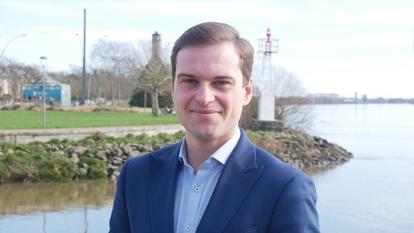 Axel Casenave, nouveau maire de Couëron, est âgé de 23 ans.