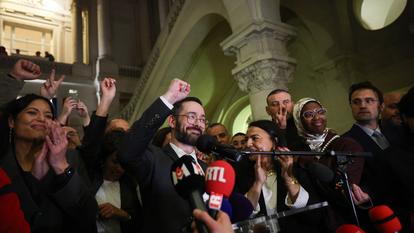 Le maire LFI de Roubaix, David Guiraud, après sa victoire aux élections municipales, le 22 mars.
