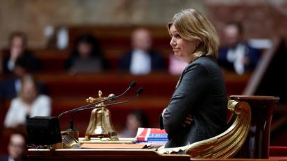La présidente de l’Assemblée nationale Yaël Braun-Pivet assiste à un hommage à l’ancien Premier ministre socialiste français Lionel Jospin, décédé dimanche dernier à l’âge de 88 ans, avant la séance de questions au gouvernement à l’Assemblée nationale à Paris, France, le 24 mars 2026.