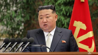 Le dirigeant nord-coréen Kim Jong-un à Pyongyang, le 23 février 2026, sur cette image diffusée le 24 février 2026 par l’Agence centrale de presse coréenne (KCNA), l’agence officielle de la Corée du Nord.