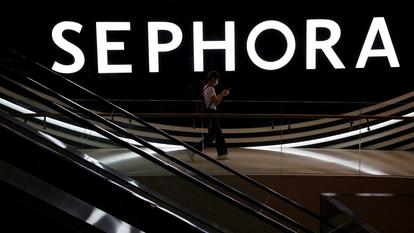 L’autorité (AGCM) a indiqué dans un communiqué enquêter sur «l’omission ou le caractère trompeur d’informations pertinentes» dans les magasins Sephora et en ligne.