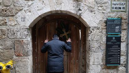 « Pour la première fois depuis des siècles », le patriarche latin de Jérusalem et le chef des franciscains pour la Terre sainte ont été empêchés par la police israélienne d’y accéder pour célébrer la messe du dimanche des Rameaux.