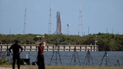 Les conditions sont réunies pour que puisse décoller enfin, à 18h24 heure locale (00h24 heure de Paris), la mission Artemis 2, premier vol habité depuis 53 ans vers la Lune.