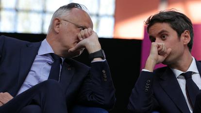 Édouard Philippe et Gabriel Attal à La Cité du cinéma à Saint-Denis (Seine-Saint-Denis), le 6 avril 2025.