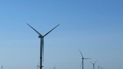 Le rapport privilégie les installations de grandes tailles pour optimiser les coûts.