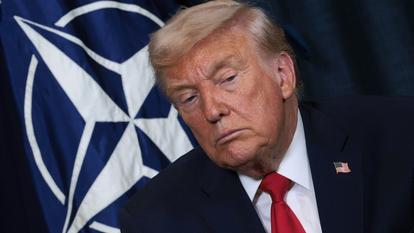 Donald Trump en marge de la réunion annuelle du Forum économique mondial (FEM), le 21 janvier 2026 à Davos, en Suisse.