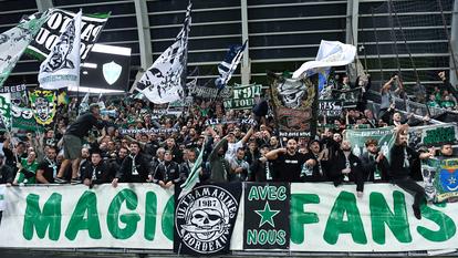 Les Magic Fans, groupe de supporters ultras de l’AS Saint-Étienne, club historique du football français, sont menacés de dissolution.