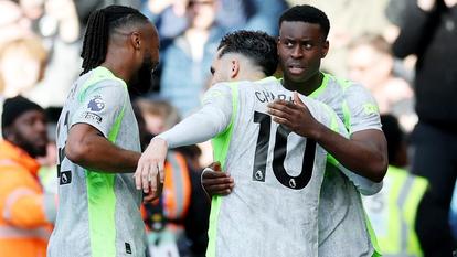 Manchester City et Rayan Cherki se baladent à Londres.