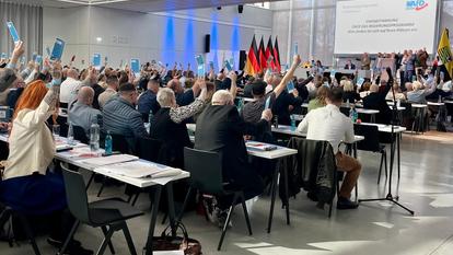 Le programme gouvernemental de l’AfD de Saxe-Anhalt a été adopté samedi au congrès de Magdebourg, à l’issue de quatre heures d’examen.