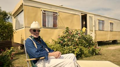 Hugo Blick sur le tournage de California Avenue.