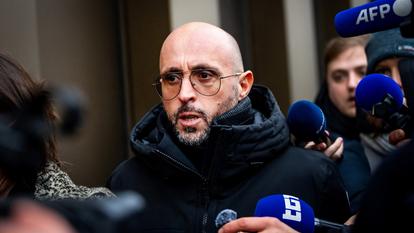 Jacques Moretti, copropriétaire du bar «Le Constellation», se présente à une audition devant le procureur du canton du Valais, le 6 février 2026 à Sion.