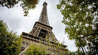 La tour Eiffel à Paris.