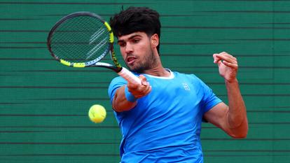 Carlos Alcaraz lors de la finale du Masters 1000 de Monte-Carlo contre Jannik Sinner.