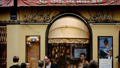 Devant la rue des Rosiers, en 1982.